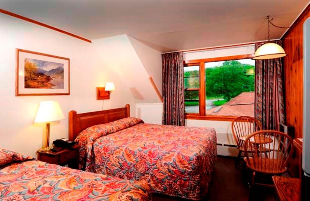 Cacapon State Park Lodge Berkeley Springs Room photo